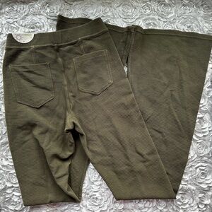 NWT Aerie offline flare leggings size M long